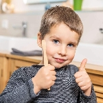 Pandoo Bambusová kefka pre deti Medium Soft 1 ks